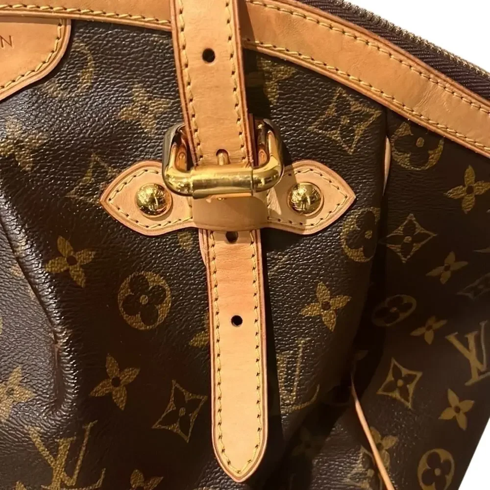 Louis Vuitton Tivoli GM Monogram Canvas Shoulder Bag - Picture 8 of 15
